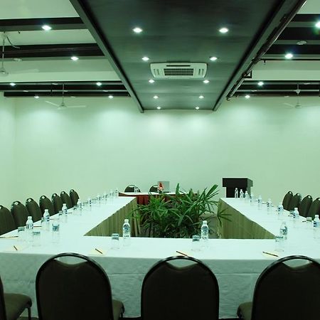 Jht Hotels New Delhi Eksteriør billede