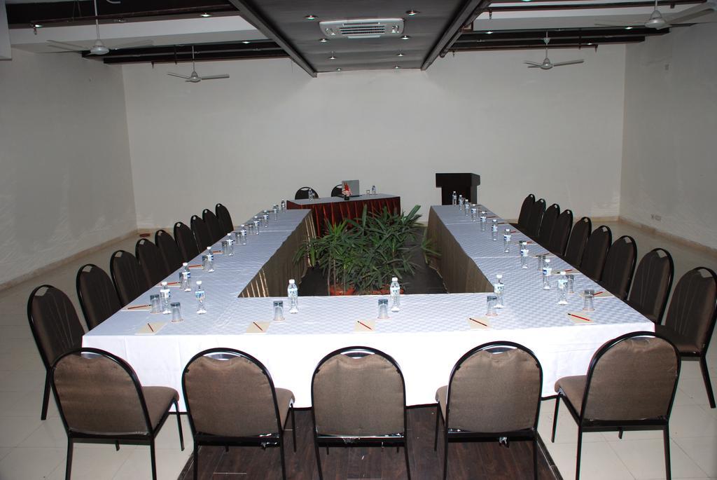 Jht Hotels New Delhi Eksteriør billede